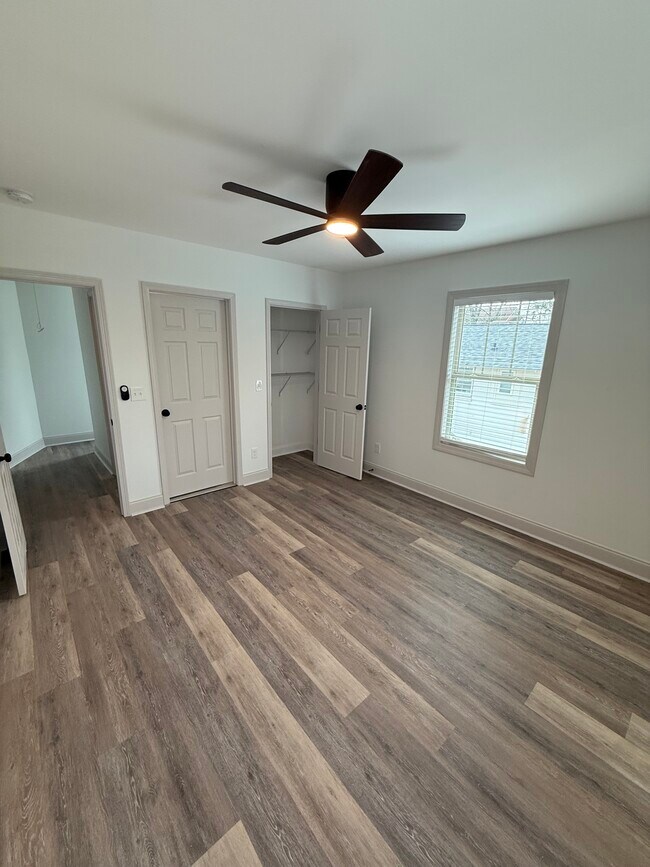 Photo - 333 Spikes St