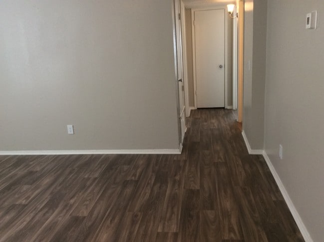 Photo - Yukon Heights Apartments