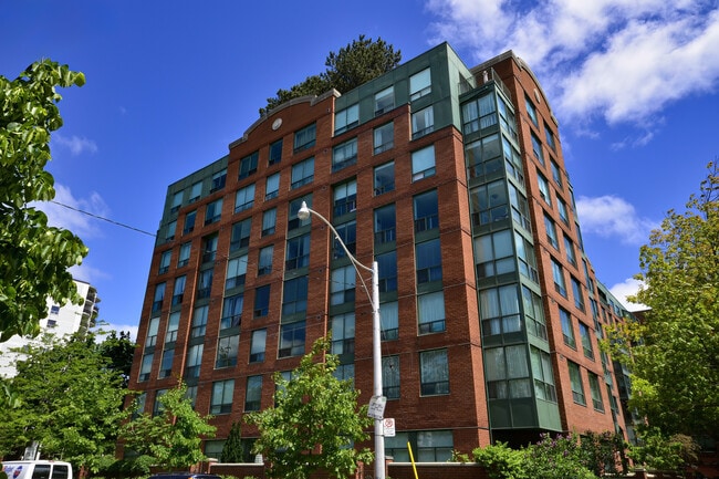 Building Photo - 95 Prince Arthur Ave