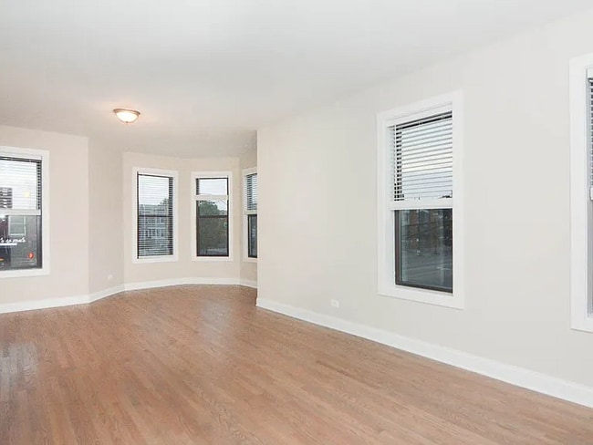 Photo - 3409 W Fullerton Ave Unit 2