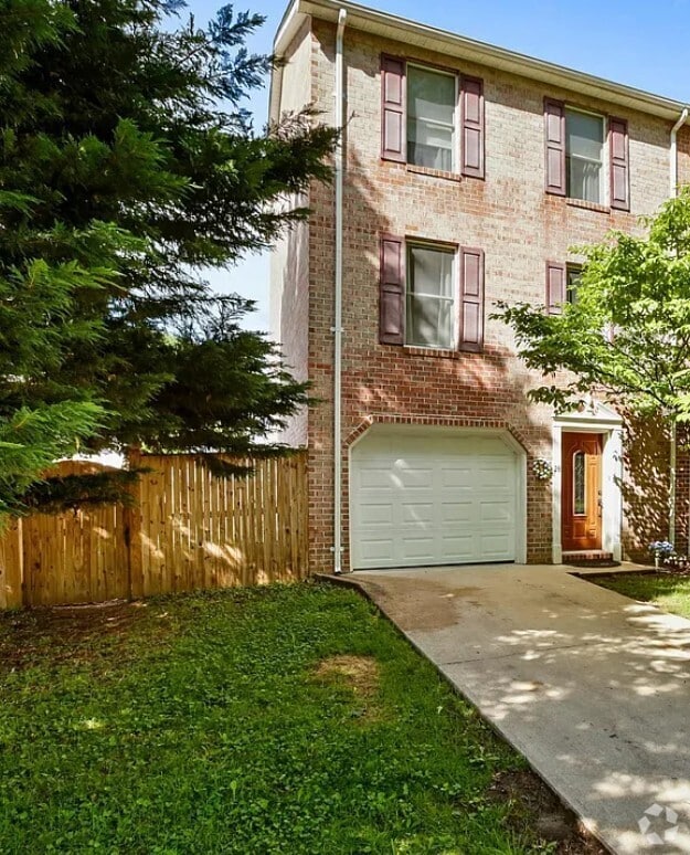 Building Photo - 28 Rutherford Pl Rental