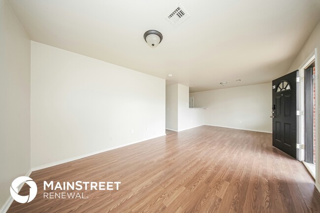 Photo - 8709 Cedar Ridge Dr