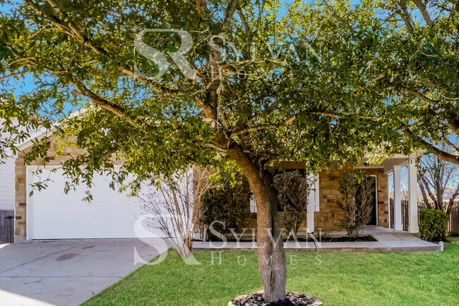 Building Photo - Carve Out a Great Life Here!