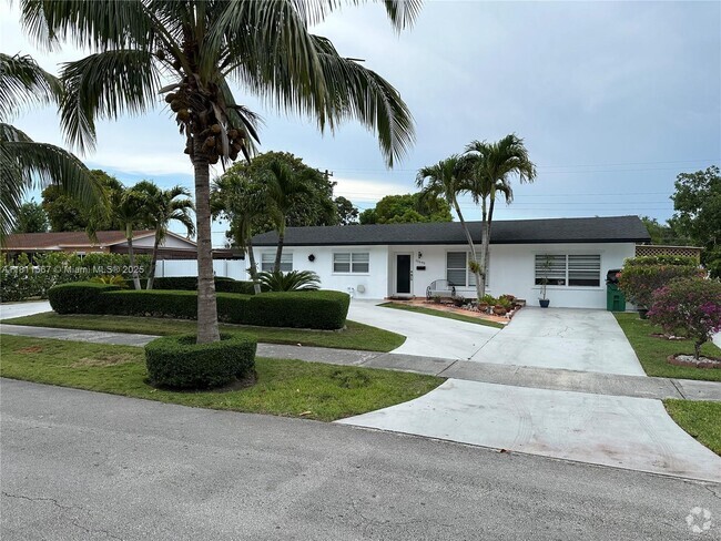 Building Photo - 15640 SW 102nd Pl Rental
