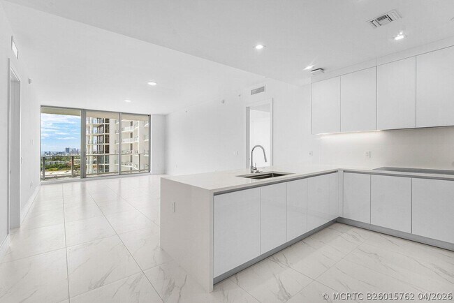 Photo - 220 Lake Shore Dr Unit 1415