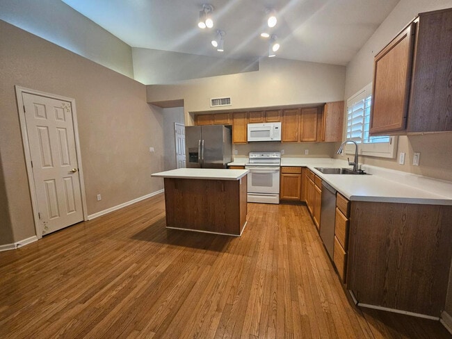 Photo - 1867 E Brentrup Dr