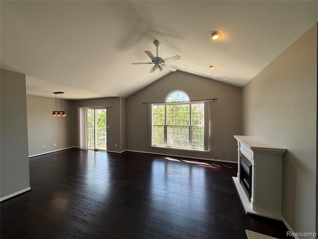 Photo - 1908 Flagstone Cir