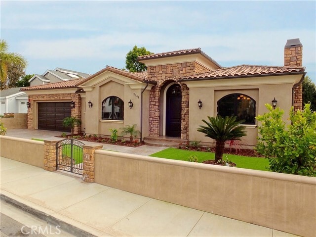 Photo - 2104 Ruhland Ave