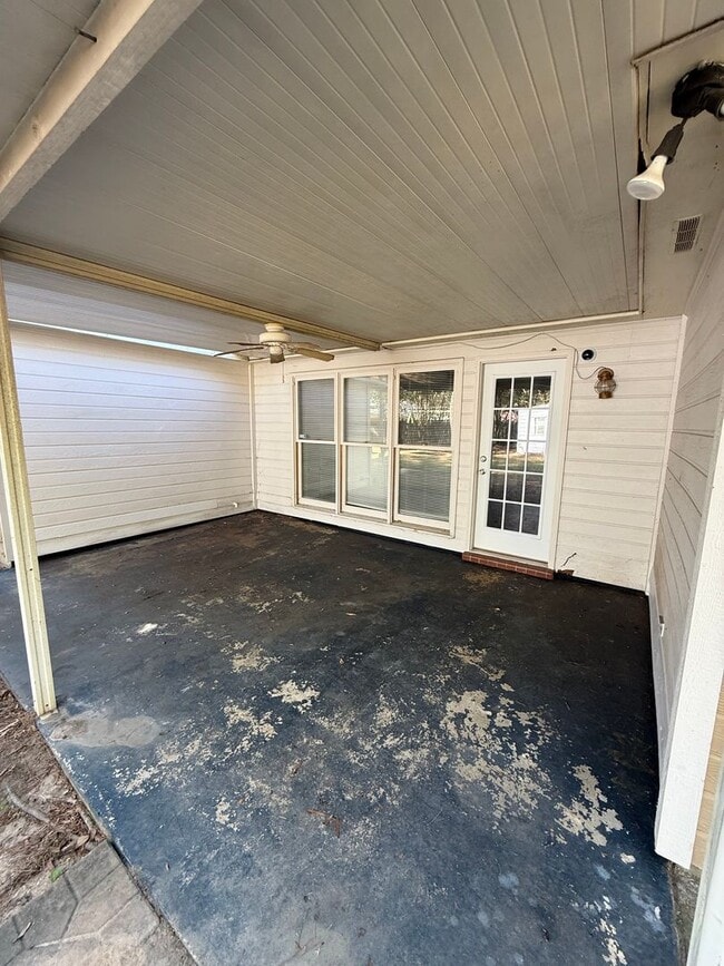 Photo - ** 4 Bed 2 bath located in Johnstown ** Call our self showing number to schedule a tour 334-366-9198