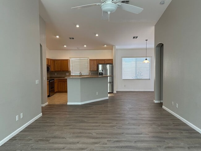 4560 E Murrieta Rd