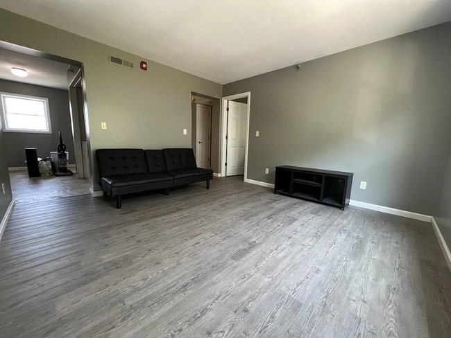 Building Photo - 527 Grant Ave