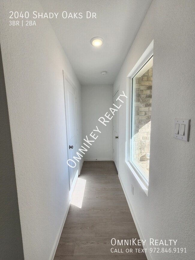 Photo - 2040 Shady Oaks Dr