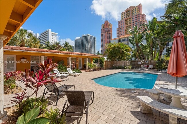 Building Photo - 2033 NE 33rd Ave Unit 3