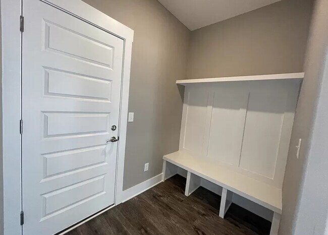 Photo - 2118 Barringer Ln