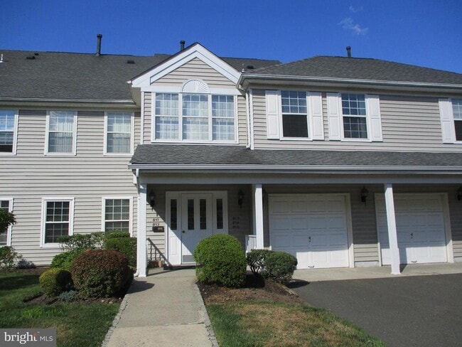 814 Eagles Chase Dr