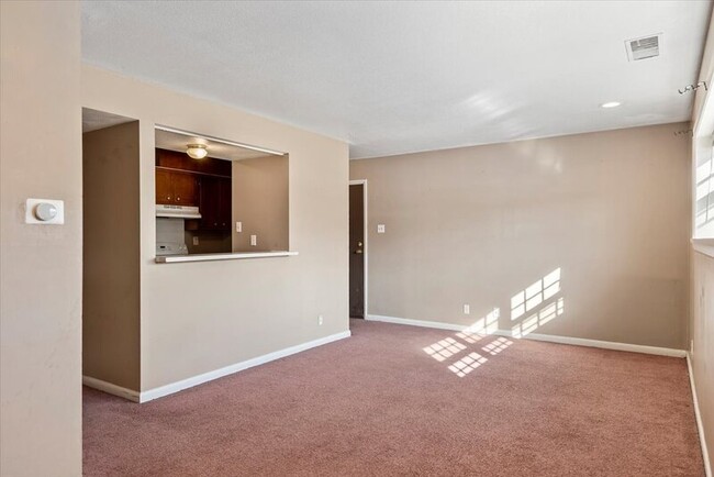 Building Photo - 111 S Elder Ln Rental