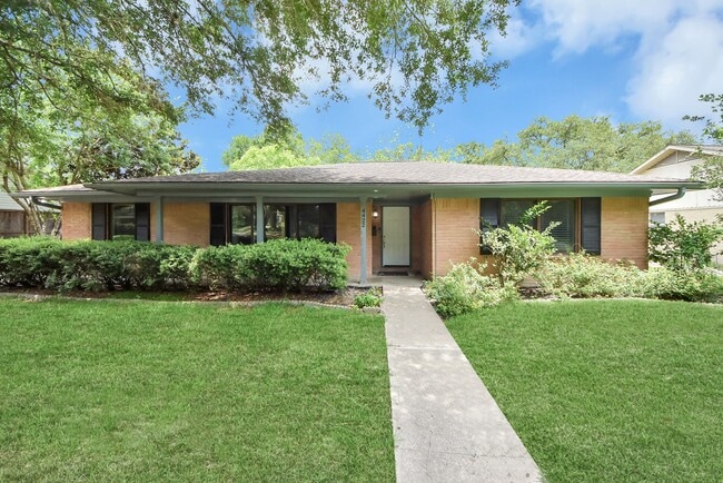 Photo - 4422 Nenana Dr