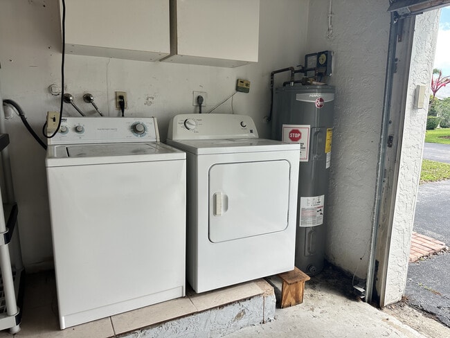 Building Photo - 963 NW 89th Ave