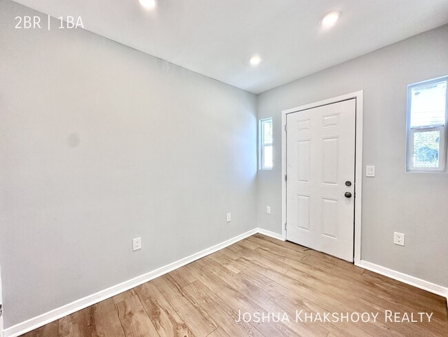 2035 1/2 W Martin Luther King Jr Blvd-