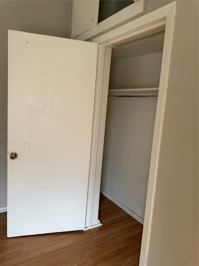 Photo - 1611 Common St