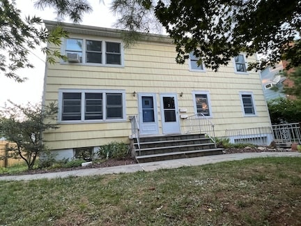 Building Photo - 26 S Dutcher St Unit 2nd Floor Rental
