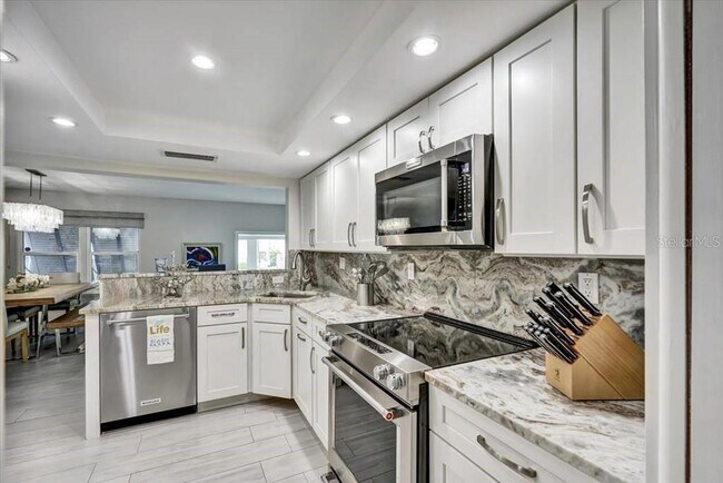 6046 W Peppertree Way