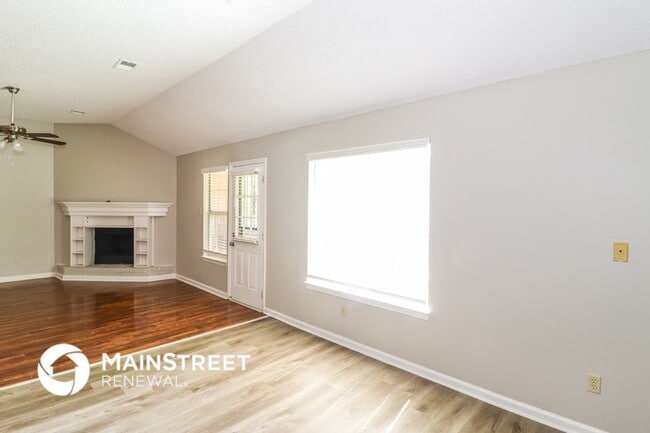 Photo - 4515 Kings Grant Dr