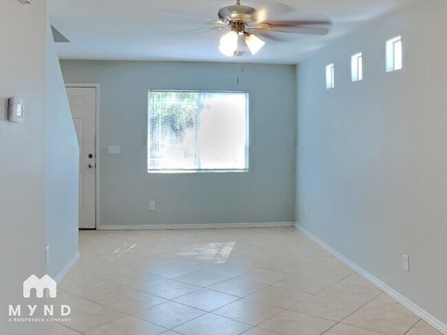 Photo - 2157 Clancy St