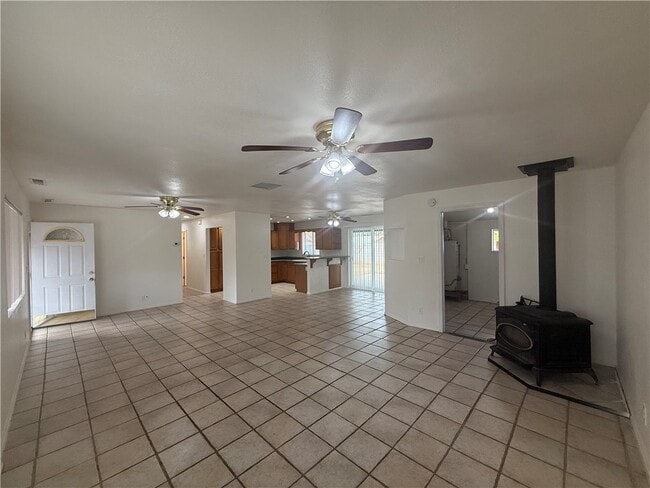 1943 Pico St