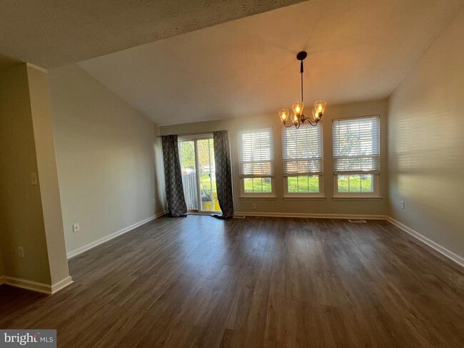 Photo - 2579 Blue Water Blvd