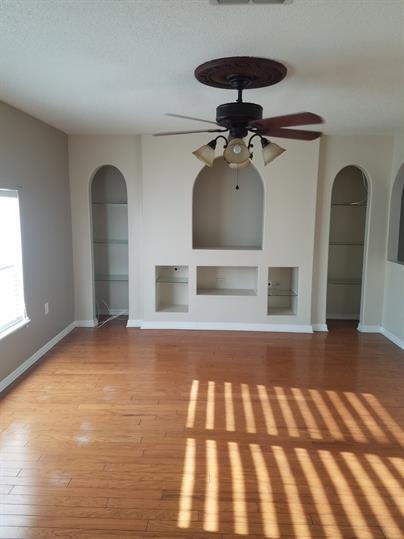 Spacious 4 bedroom, 2.5 bathroom house in Poinciana