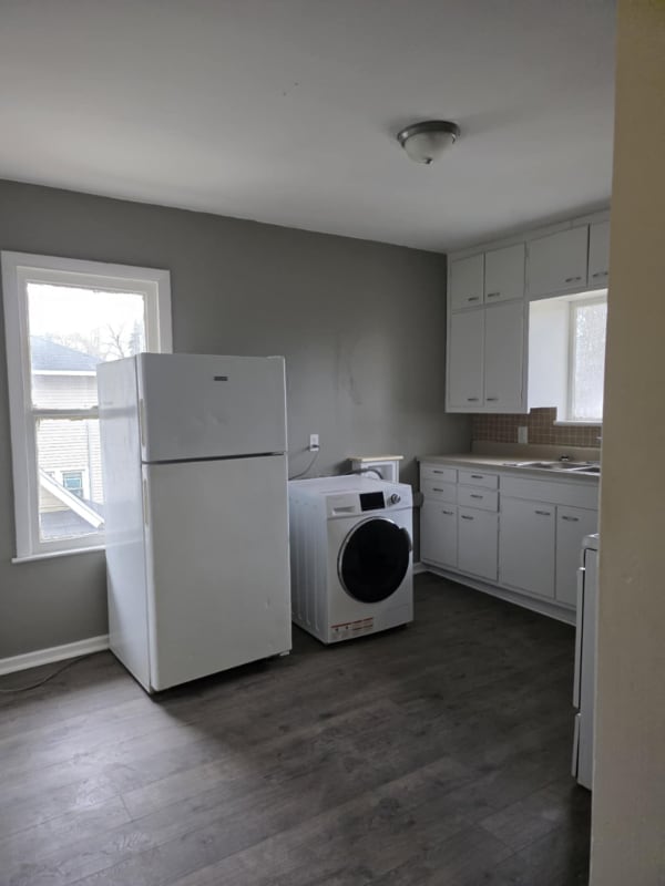 Photo - 676 Strong Ave Unit Apt 676 0.5