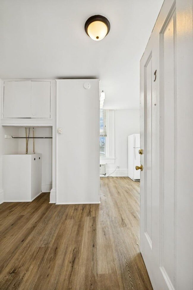 Photo - 302 N Church St