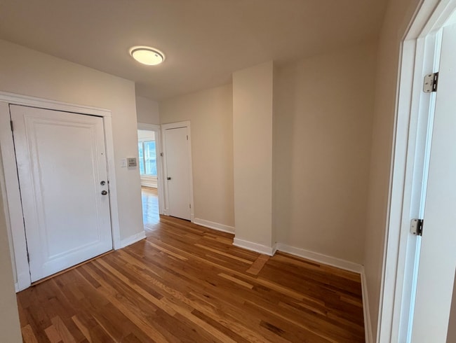 4906 N Saint Louis Ave Unit 3W