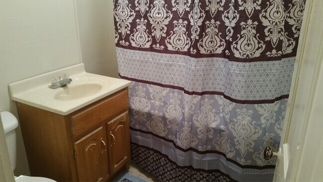 Photo - 700 N 6th St