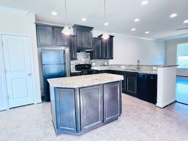 Photo - STAFFORD - 3 BEDROOM TOWNHOUSE - WOODSTREAM