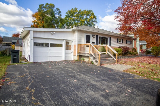 Photo - 5 Huckleberry Ln
