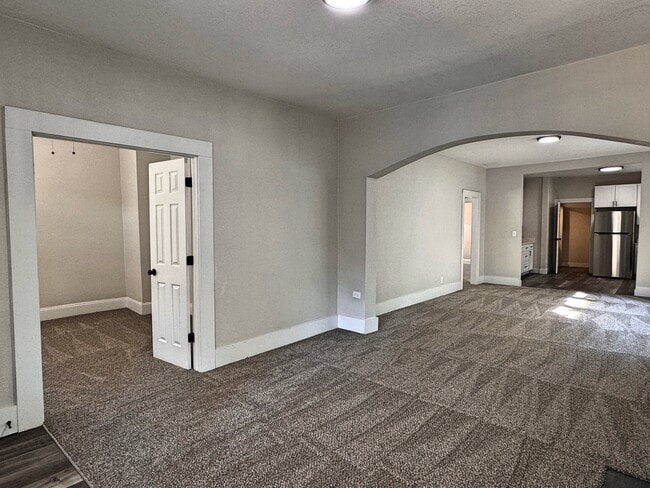 Photo - 3250 Meade St