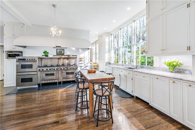 Photo - 115 Narragansett Ave