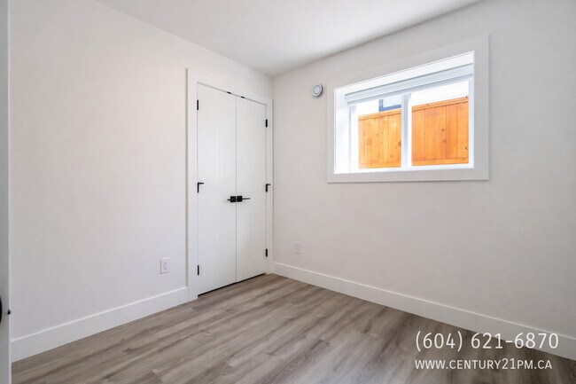Photo - 1675-1167 167 St