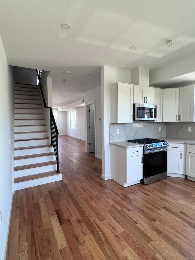 Photo - 125 Broughton Ave Unidad 1