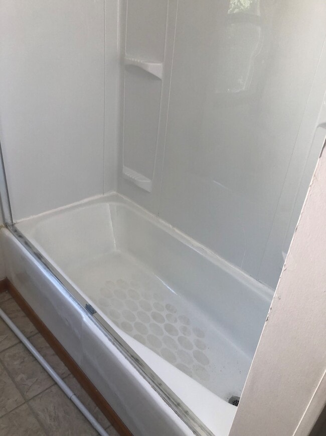 Photo - 1374 Leonora Ave