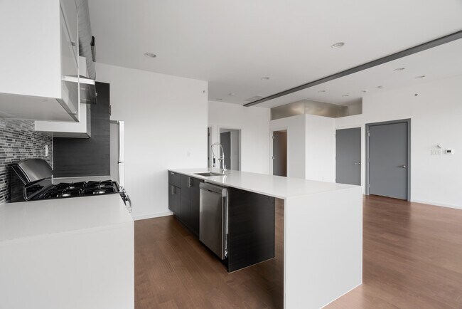 634 W Jefferson St Unit 3