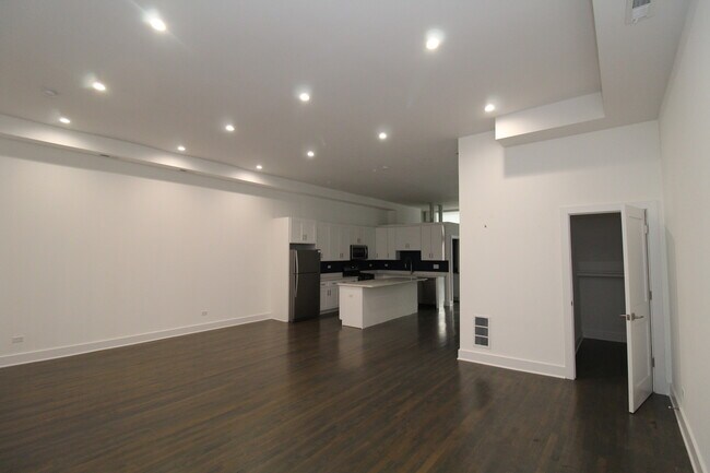 Photo - 1474 N Milwaukee Ave Unit 2F