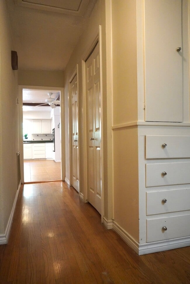 Building Photo - 2317 Dorrington St