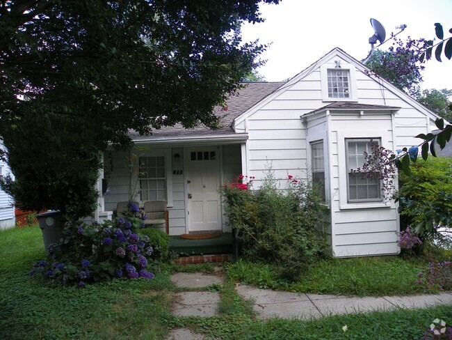 Building Photo - 611 Douglass Ave Rental