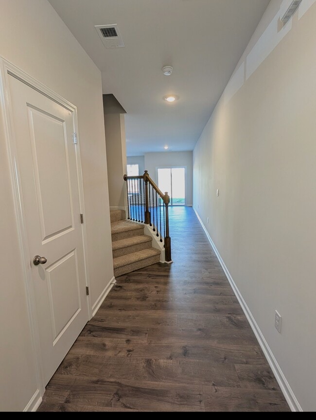 Photo - 1664 Hallview Ct