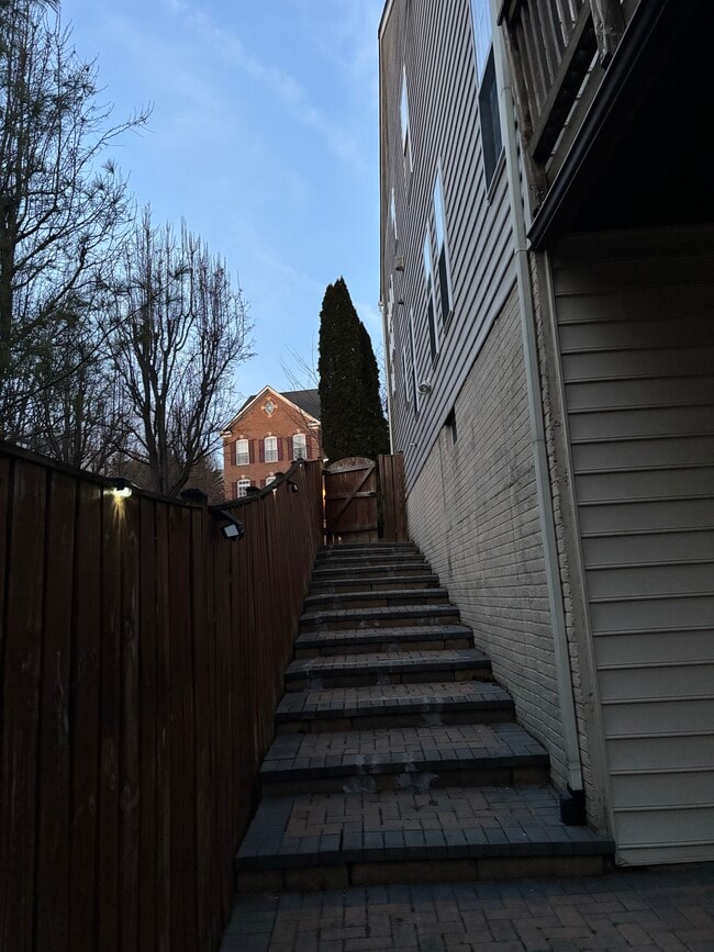 Photo - 6859 Rolling Creek Way