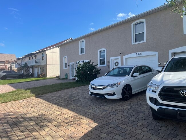 Photo - 723 Laurel Bay Cir