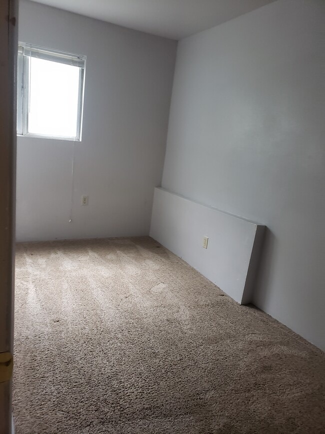 Photo - 224 W 1st St Unit 4